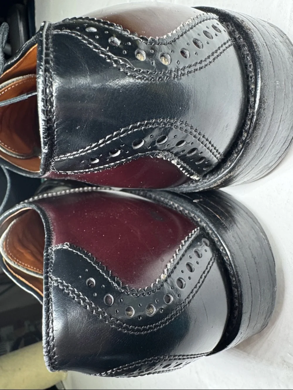 Allen Edmonds Polo Two-Tone Black and Burgundy Derby Oxfords 12 leather office